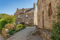 fenetres-pvc-et-patrimoine-locronan-2